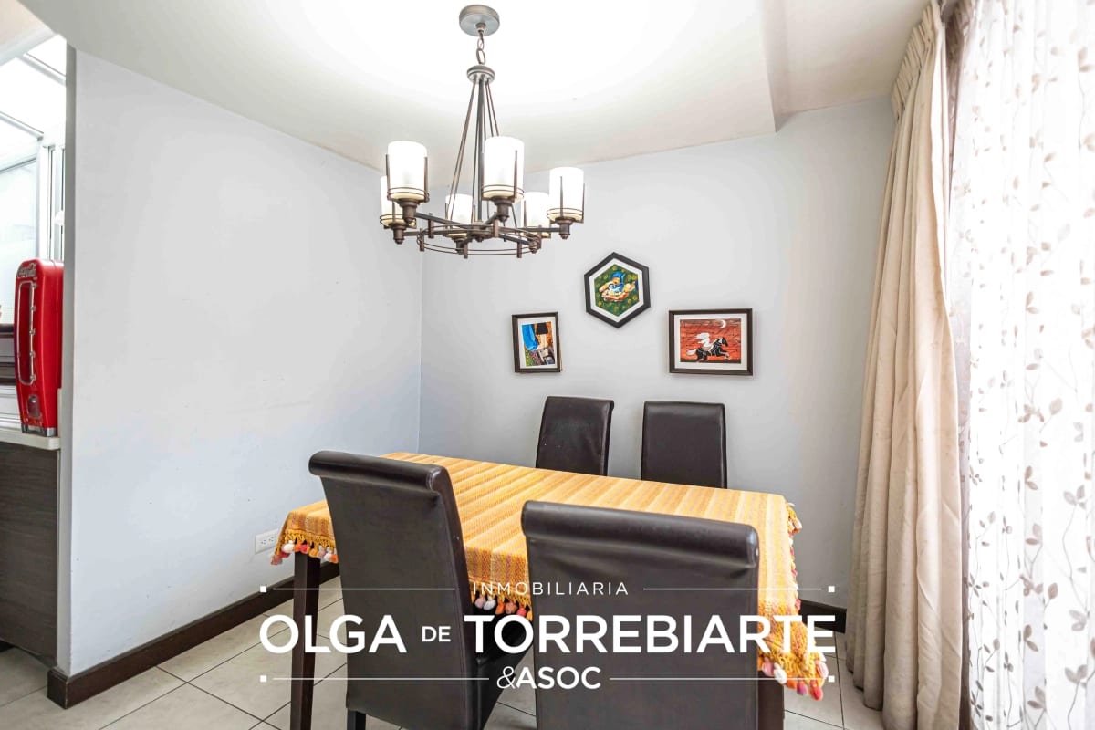 Casa en Campos de San Isidro, Zona 16 — Casa en Venta en Campos de San Isidro II, Zona 16, Guatemala, Ciudad — foto 10 de 17
