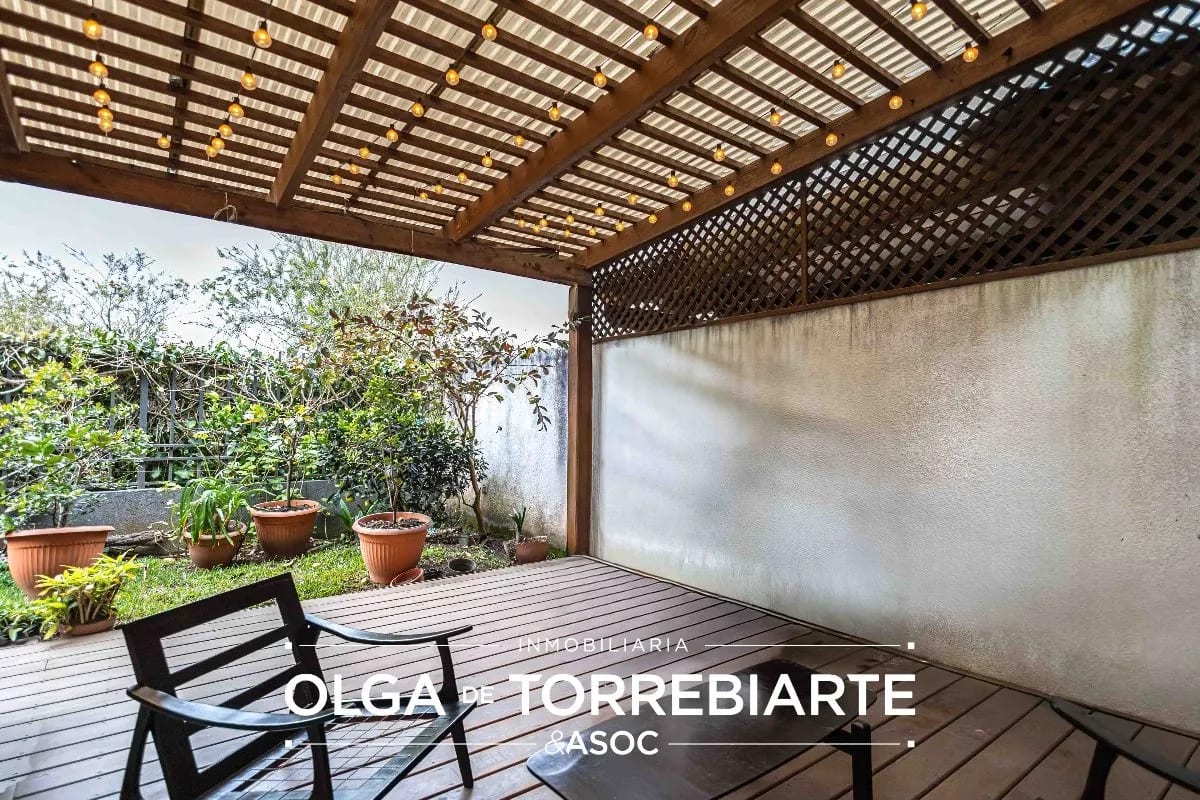 Casa en Campos de San Isidro, Zona 16 — Casa en Venta en Campos de San Isidro II, Zona 16, Guatemala, Ciudad — foto 3 de 17