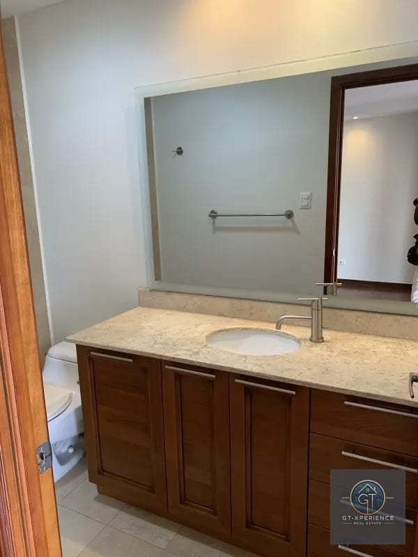 Lindo y amplio apartamento en Tiffany II, Zona 10 — Apartamento en Venta en Tiffany II, Zona 10, Guatemala, Ciudad — foto 10 de 17
