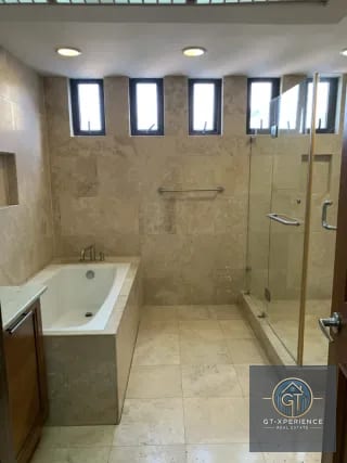 Lindo y amplio apartamento en Tiffany II, Zona 10 — Apartamento en Venta en Tiffany II, Zona 10, Guatemala, Ciudad — miniatura 2 de 17