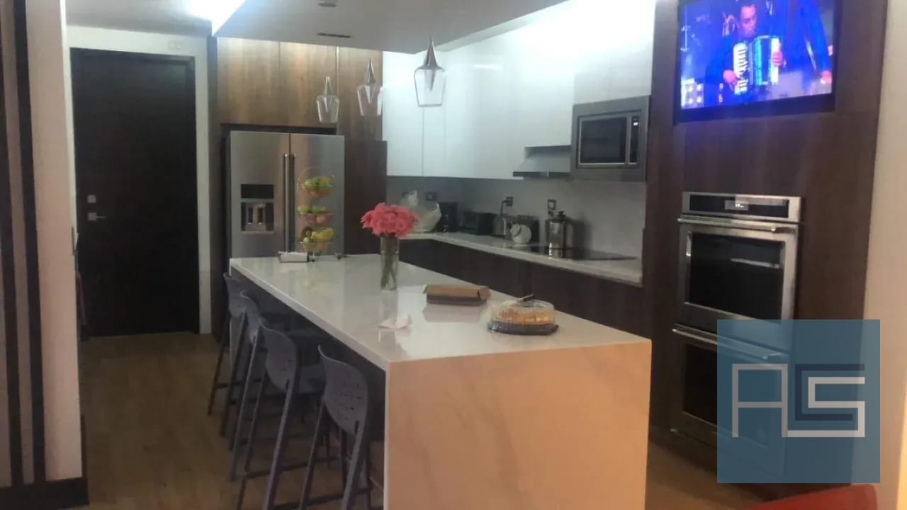 Moderno y amplio apartamento de 2 niveles, 4 hab. con jardín y 3 parqueos en Renta — Apartamento en Alquiler en Vivalt, Zona 10, Guatemala, Ciudad — foto 4 de 14
