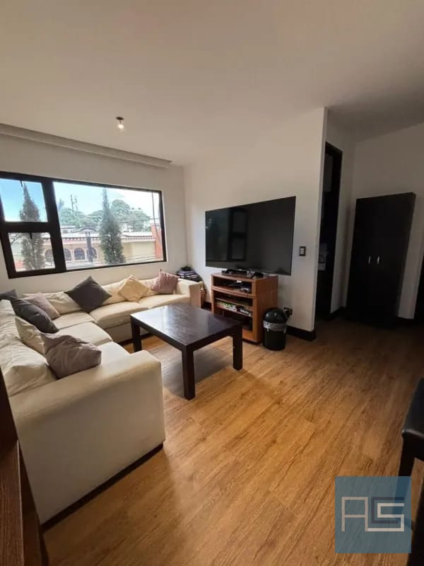 Moderno y amplio apartamento de 2 niveles, 4 hab. con jardín y 3 parqueos en Renta — Apartamento en Alquiler en Vivalt, Zona 10, Guatemala, Ciudad — foto 8 de 14