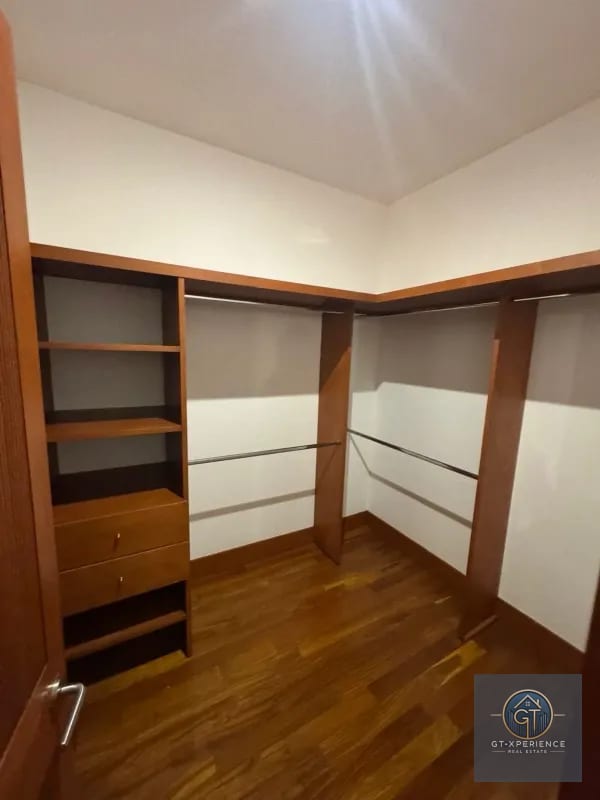 Lindo y amplio apartamento en Edificio Casa Margarita — Apartamento en Alquiler en Casa Margarita, Zona 10, Guatemala, Ciudad — foto 8 de 12