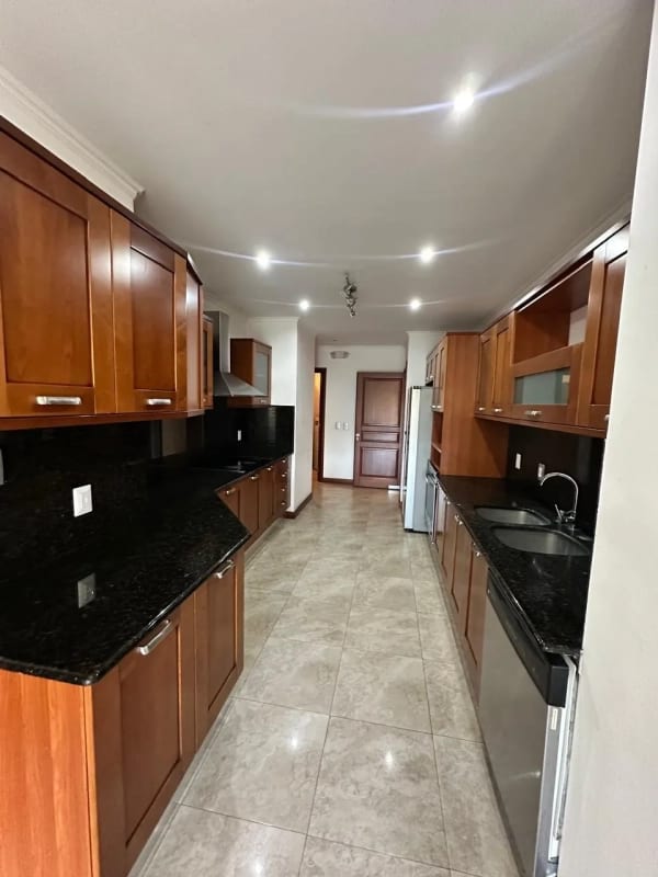 Alquiler de Apartamento Tadeus — Apartamento en Alquiler en Tadeus, Zona 14, Guatemala, Ciudad — foto 13 de 17