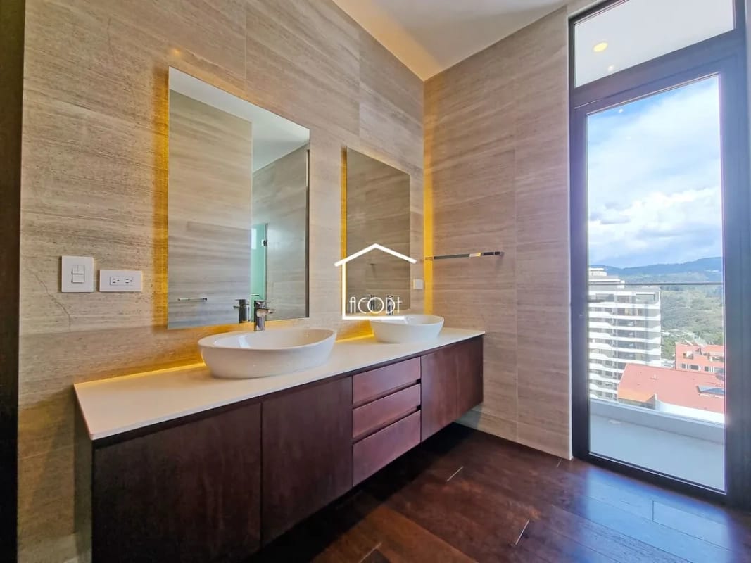 Apartamento amueblado en zona 14 — Apartamento en Venta en Zona 14, Guatemala, Ciudad — foto 3 de 6