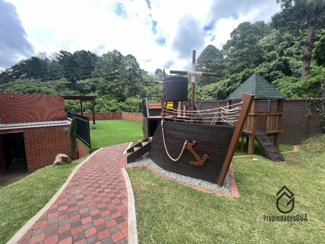 Casa con vista espectacular dentro de condominio en venta — Casa en Venta en Santa Catarina Pinula, Guatemala, Ciudad — foto 3 de 17