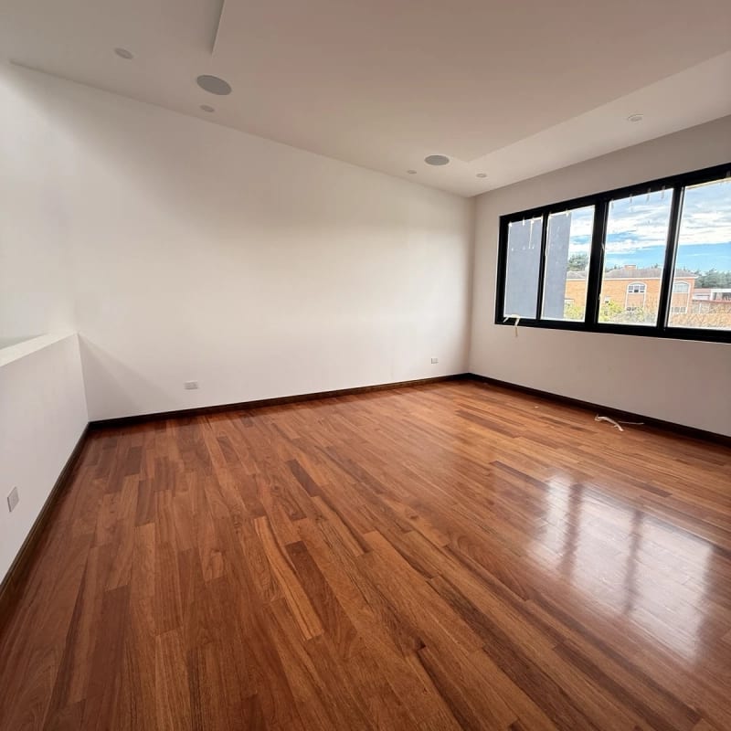 Casa en venta NUEVA | Piscina | Jardín | 5 hab | Sausalito Fraijanes — Casa en Venta en Sausalito, Carretera a El Salvador, Guatemala, Ciudad — foto 9 de 16