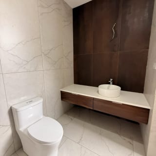 Casa en venta NUEVA | Piscina | Jardín | 5 hab | Sausalito Fraijanes — Casa en Venta en Sausalito, Carretera a El Salvador, Guatemala, Ciudad — miniatura 7 de 16