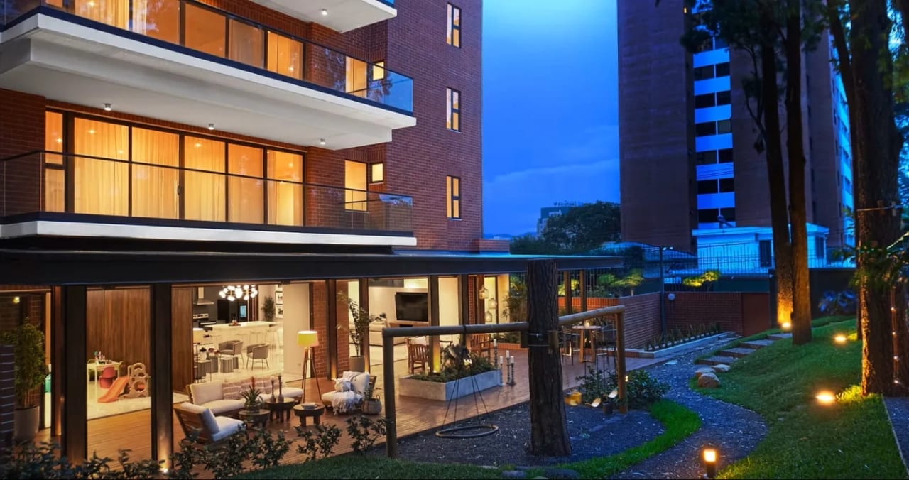Edificio Lucca Zona 10 — Apartamento en Alquiler en Zona 10, Guatemala, Ciudad — foto 1 de 11