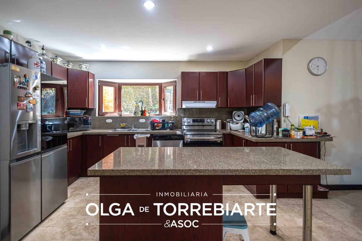 Casa en Encinos de Muxbal — Casa en Venta en Muxbal, Guatemala, Ciudad — foto 10 de 16