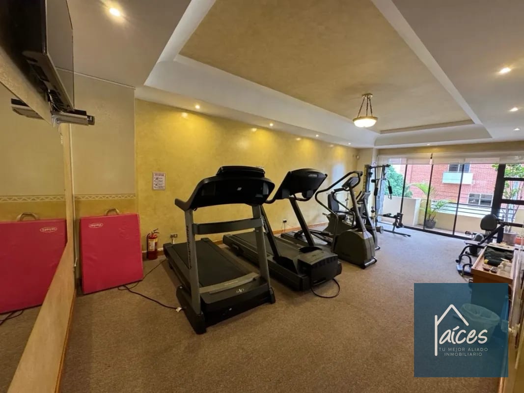 Apartamento PH en venta Zona 10 a una cuadra de La Estación (20) — Apartamento en Venta en Zona 10, Guatemala, Ciudad — foto 3 de 12