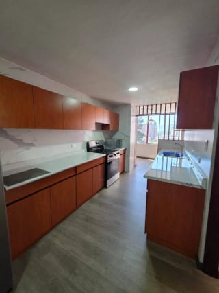 Amplio apartamento en venta zona 10 — Apartamento en Venta en Zona 10, Guatemala, Ciudad — miniatura 2 de 9