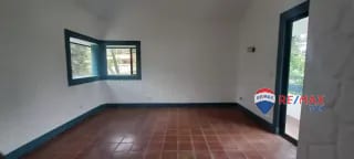 Panajachel I Casa en Residencial L 2 Apto. Independientes Amplia Propiedad con Jardín Frontal y Posterior — Casa en Venta en Panajachel, Sololá — miniatura 6 de 11