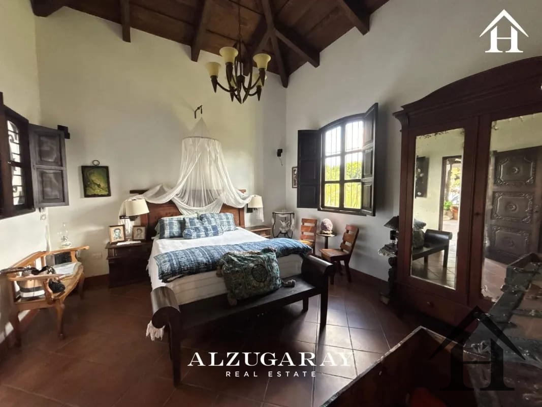 casa espectacular 8,865 Vrs2 San Lucas Sacatepequez — Casa en Venta en San Lucas Sacatepéquez, Sacatepéquez — foto 4 de 10