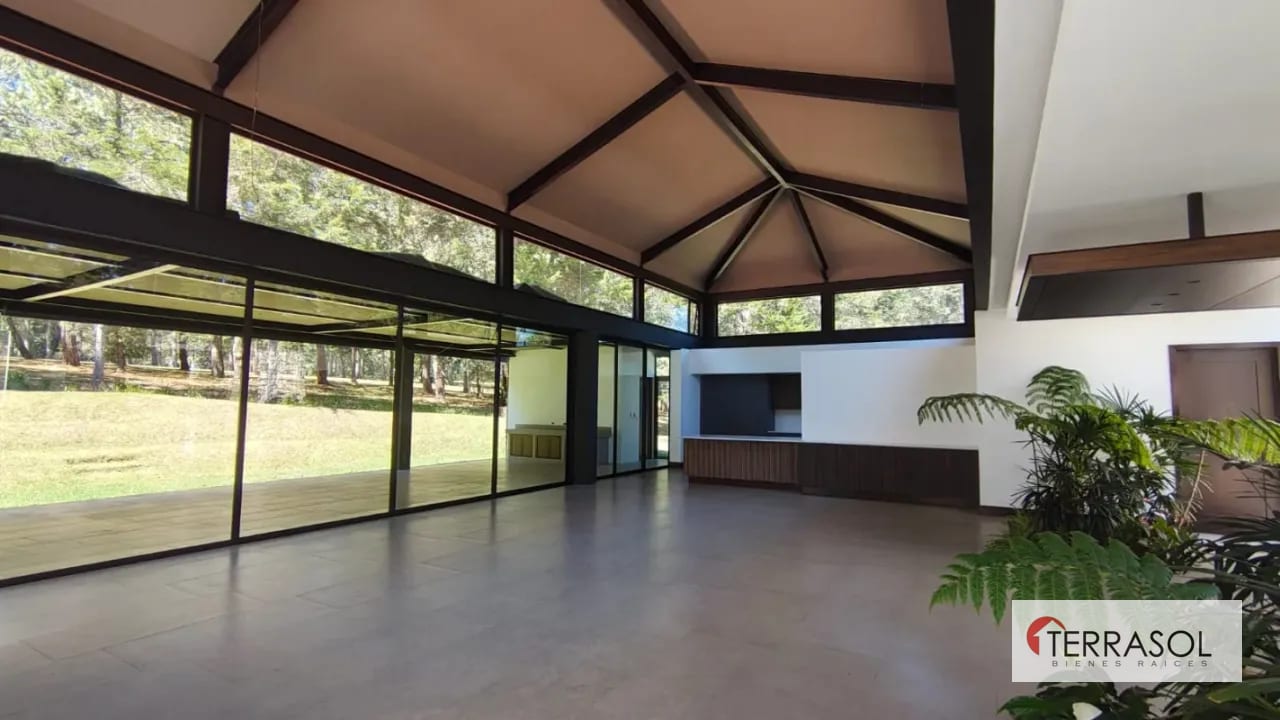 Casa Moderna de Lujo en Venta – Hacienda Nueva Golf Club — Casa en Venta en Hacienda Nueva, San José Pinula, Guatemala, Ciudad — foto 15 de 16