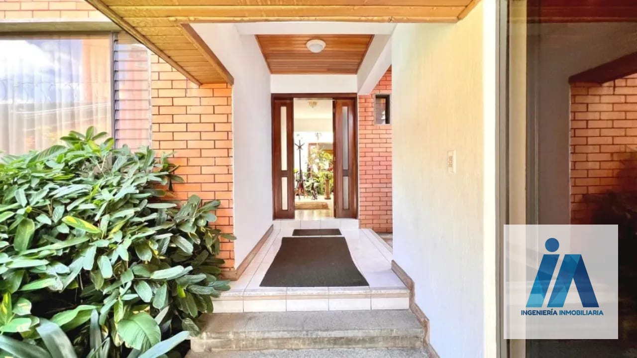 CASA EN VENTAđĂrea residencial, Zona 15 por San LĂĄzaro | Fuera de garita â Casa en Venta en Zona 15, Guatemala, Ciudad â foto 11 de 14