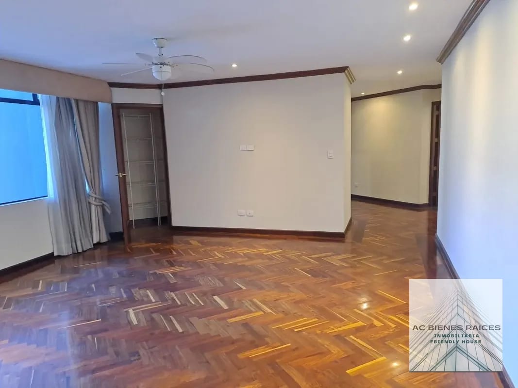 Lujoso apartamento en L Excellence zona 14 — Apartamento en Alquiler en L'Excellence, Zona 14, Guatemala, Ciudad — foto 10 de 16