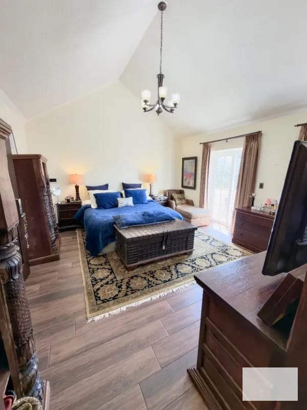 Casa en venta en residencial Jardines de San Isidro zona 16 — Casa en Venta en Jardines de San Isidro, Zona 16, Guatemala, Ciudad — foto 4 de 12