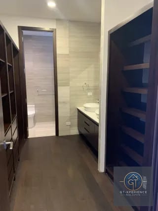 Lindo y amplio apartamento en edificio Echo, zona 14 — Apartamento en Alquiler en Echo, Zona 14, Guatemala, Ciudad — miniatura 8 de 14