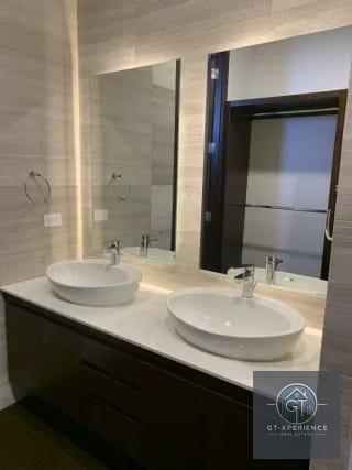 Lindo y amplio apartamento en edificio Echo, zona 14 — Apartamento en Alquiler en Echo, Zona 14, Guatemala, Ciudad — miniatura 2 de 14