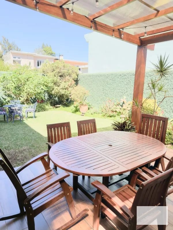 Casa en venta en residencial Jardines de San Isidro zona 16 — Casa en Venta en Jardines de San Isidro, Zona 16, Guatemala, Ciudad — foto 6 de 12
