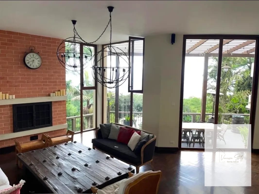Hermosa casa en venta Montebello 2, Km 10.5 CAES — Casa en Venta en Santa Catarina Pinula, Guatemala, Ciudad — foto 11 de 16
