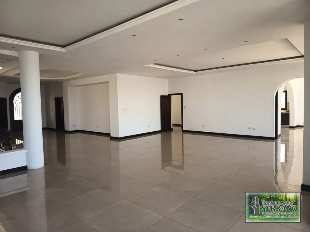Vendo Espectacular Mansión de Lujo en Altos de Montebello. CAES. — Casa en Venta en Santa Catarina Pinula, Carretera a El Salvador, Guatemala, Ciudad — foto 15 de 17