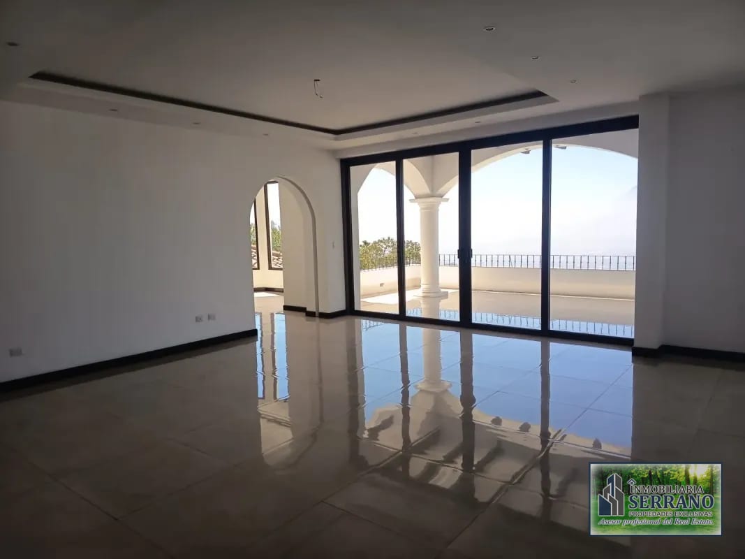 Vendo Espectacular Mansión de Lujo en Altos de Montebello. CAES. — Casa en Venta en Santa Catarina Pinula, Carretera a El Salvador, Guatemala, Ciudad — foto 10 de 17