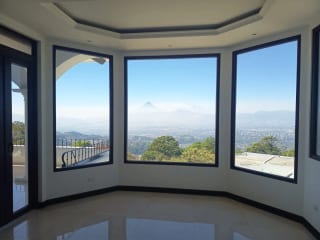 Vendo Espectacular Mansión de Lujo en Altos de Montebello. CAES. — Casa en Venta en Santa Catarina Pinula, Carretera a El Salvador, Guatemala, Ciudad — miniatura 8 de 17