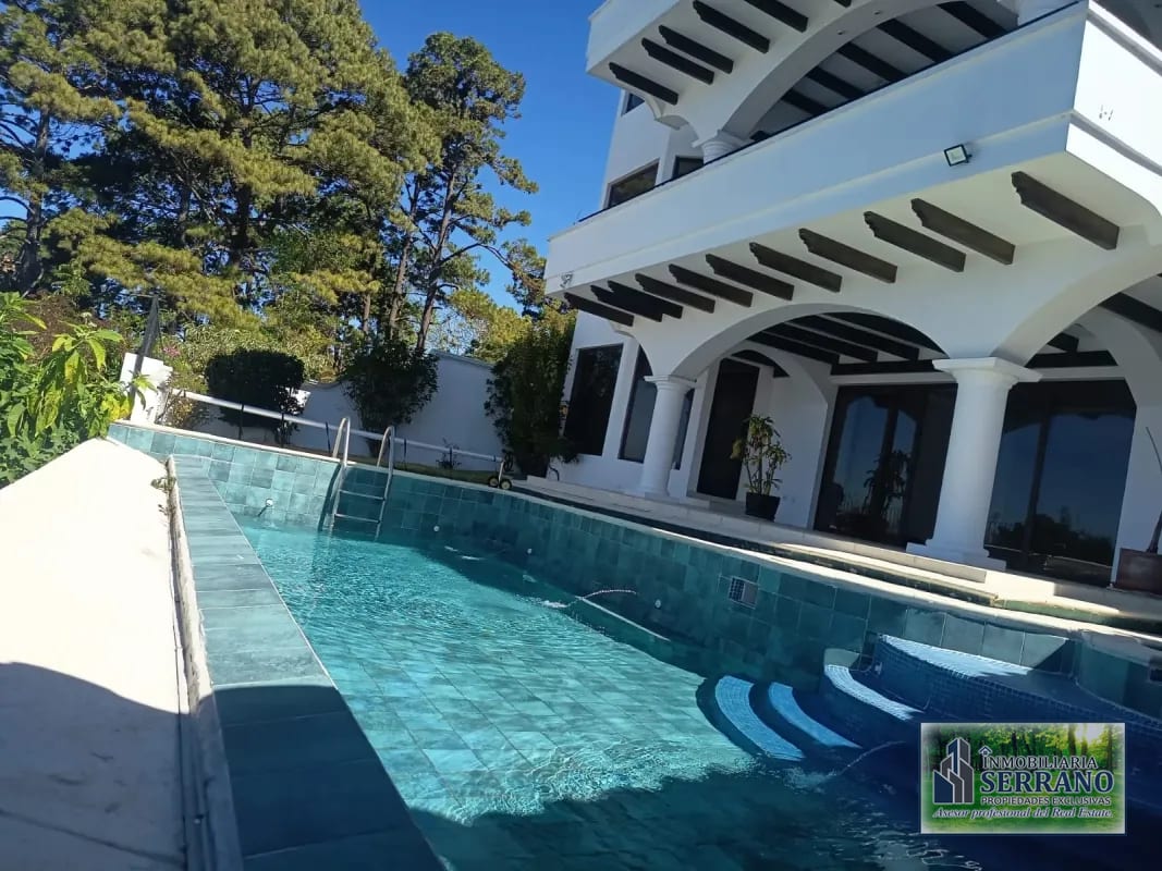 Vendo Espectacular Mansión de Lujo en Altos de Montebello. CAES. — Casa en Venta en Santa Catarina Pinula, Carretera a El Salvador, Guatemala, Ciudad — foto 4 de 17