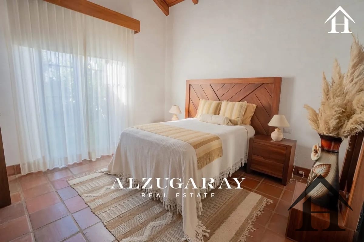 casa de 1 nivel con piscina / amueblada / condominio Antigua — Casa en Venta en Antigua, Sacatepéquez — foto 2 de 11