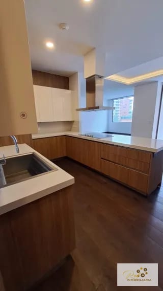 APARTAMENTO DE LUJO EN VENTA 📍 Edificio Echo – Zona 14 — Apartamento en Venta en Echo, Zona 14, Guatemala, Ciudad — miniatura 10 de 15