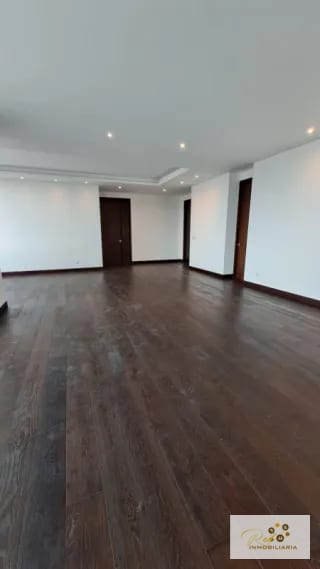 APARTAMENTO DE LUJO EN VENTA 📍 Edificio Echo – Zona 14 — Apartamento en Venta en Echo, Zona 14, Guatemala, Ciudad — miniatura 8 de 15