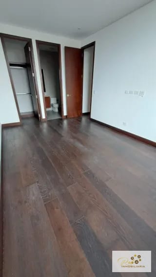 APARTAMENTO DE LUJO EN VENTA 📍 Edificio Echo – Zona 14 — Apartamento en Venta en Echo, Zona 14, Guatemala, Ciudad — miniatura 3 de 15