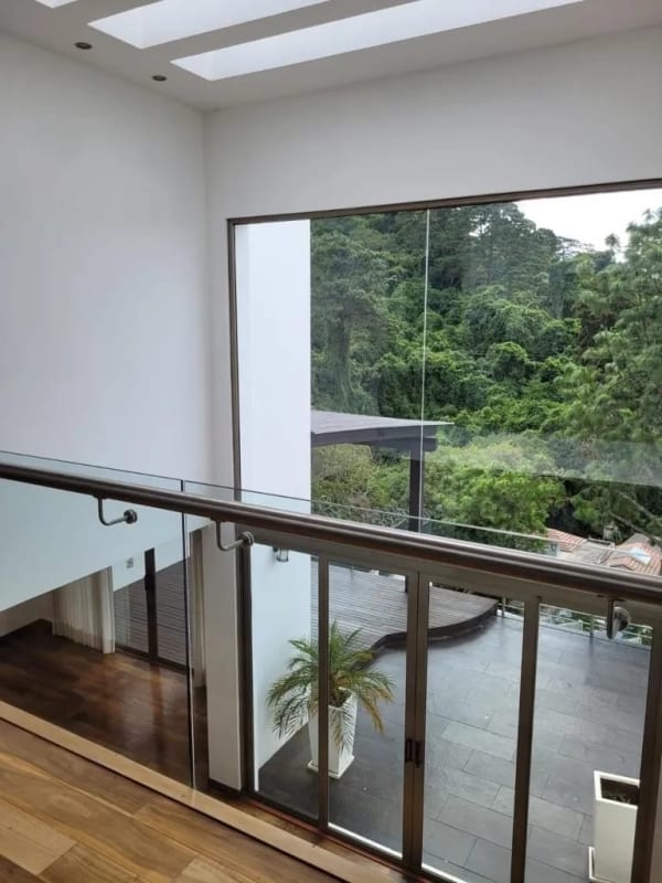 Amplia casa en Las Cumbres zona 16 — Casa en Venta en Las Cumbres, Zona 16, Guatemala, Ciudad — foto 11 de 17