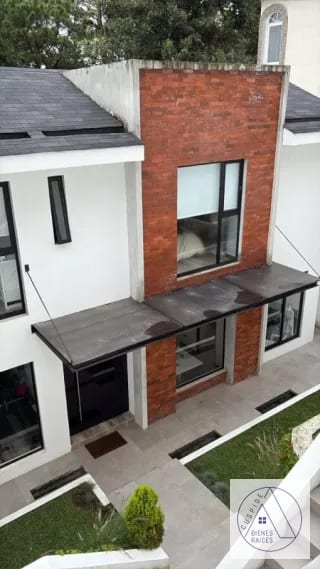 Carr. Salvador km 12.5 Santa Rosalía se vende casa — Casa en Venta en Santa Rosalia La Laguna, Carretera a El Salvador, Guatemala, Ciudad — miniatura 1 de 9