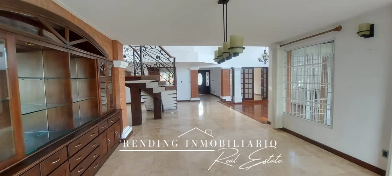Casa en renta zona 16 La Montaña de 5 habitaciones + 6 parqueos — Casa en Alquiler en La Montaña, Zona 16, Guatemala, Ciudad — foto 12 de 17