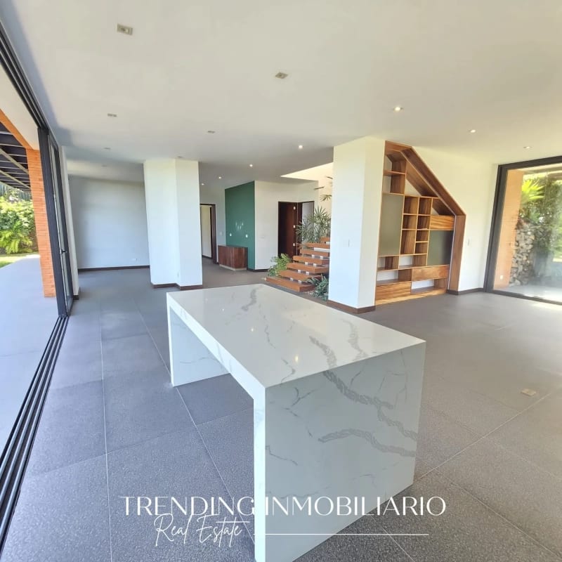 Casa en venta zona 16 Pulte Golf de 5 habitaciones + 4 parqueos — Casa en Venta en El Pulté, Zona 16, Guatemala, Ciudad — foto 16 de 17