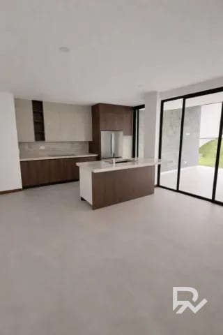 Venta de casa en Sauces del Pulte zona 16 — Casa en Venta en Zona 16, Guatemala, Ciudad — miniatura 2 de 13