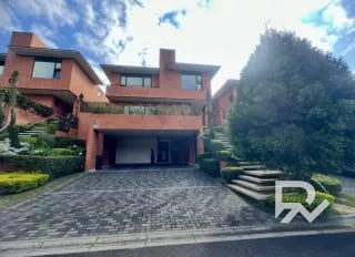 Venta de Casa en Residencias Concepción – Condominio Camelias — Casa en Venta en Carretera a El Salvador, Guatemala, Ciudad — miniatura 3 de 11
