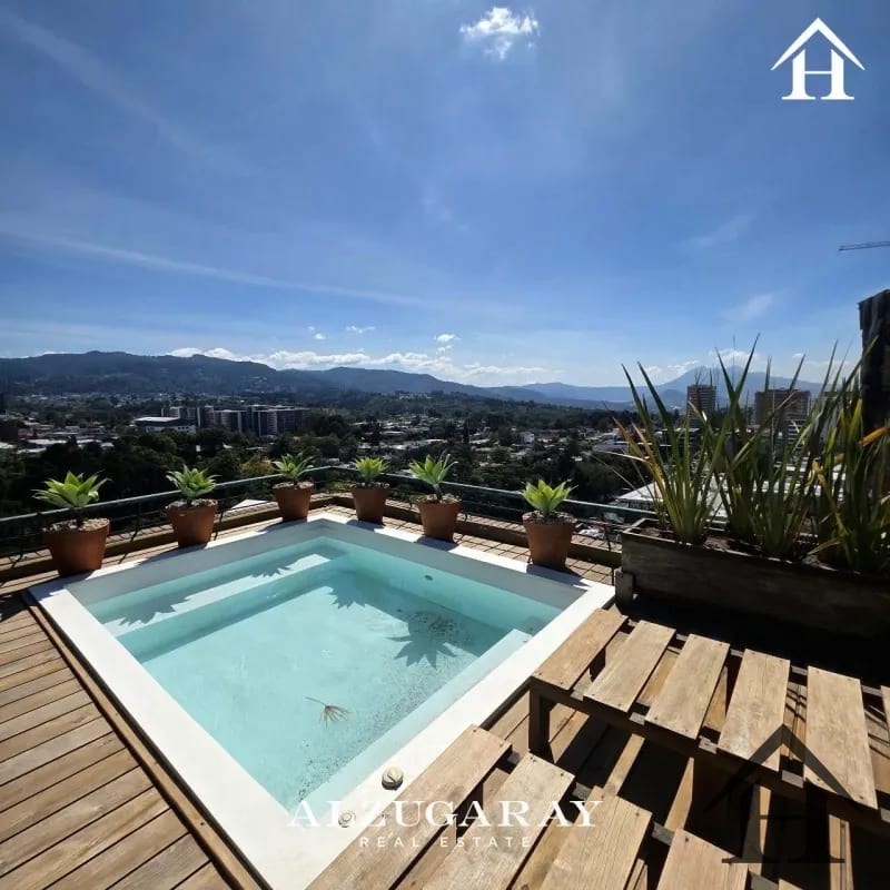 penthouse con jardin pergola y jacuzzi zona 14 — Apartamento en Venta en Zona 14, Guatemala, Ciudad — foto 1 de 11