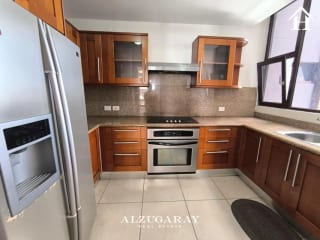 Apartamento en el Corazon de Zona 14 - 2 Hab. / Casa Rialto — Apartamento en Alquiler en Casa Rialto, Zona 14, Guatemala, Ciudad — miniatura 7 de 11
