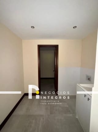 Vendo Apartamento Remodelado, Impuestos Incluidos, Milenia Oakland Z.10 — Apartamento en Venta en Milenia, Zona 10, Guatemala, Ciudad — miniatura 4 de 16