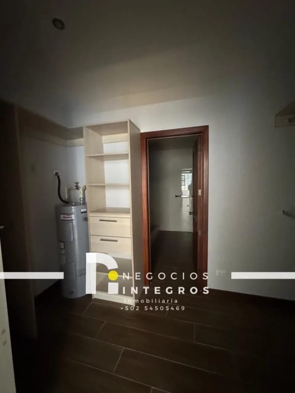 Vendo Apartamento Remodelado, Impuestos Incluidos, Milenia Oakland Z.10 — Apartamento en Venta en Milenia, Zona 10, Guatemala, Ciudad — foto 9 de 17