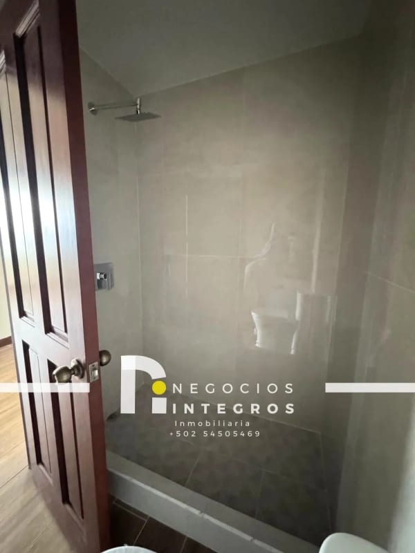 Vendo Apartamento Remodelado, Impuestos Incluidos, Milenia Oakland Z.10 — Apartamento en Venta en Milenia, Zona 10, Guatemala, Ciudad — foto 3 de 16