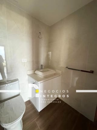 Vendo Apartamento Remodelado, Impuestos Incluidos, Milenia Oakland Z.10 — Apartamento en Venta en Milenia, Zona 10, Guatemala, Ciudad — miniatura 2 de 16