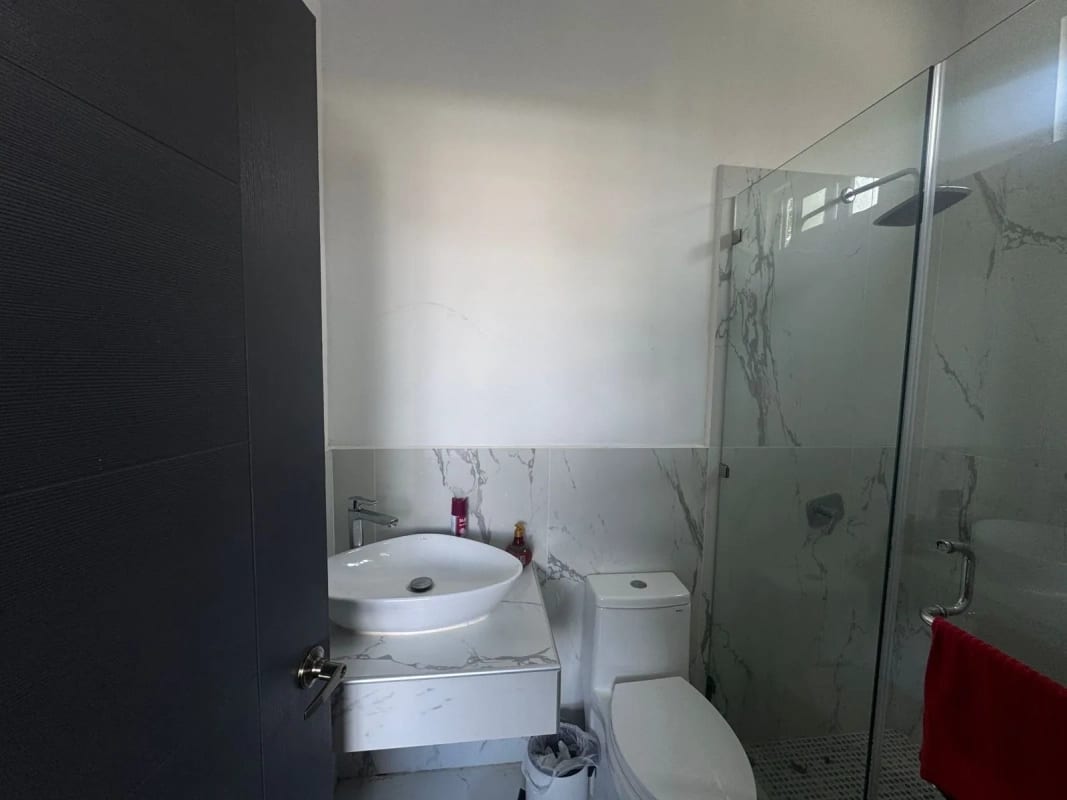 Vendo linda y amplia casa en Terravista CAES — Casa en Venta en Terravista, Carretera a El Salvador, Guatemala, Ciudad — foto 15 de 17