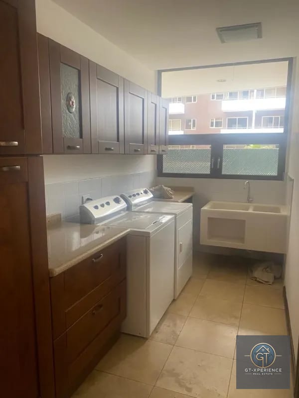 Espectacular apartamento en zona 14, nivel completo — Apartamento en Venta en Zona 14, Guatemala, Ciudad — foto 11 de 14