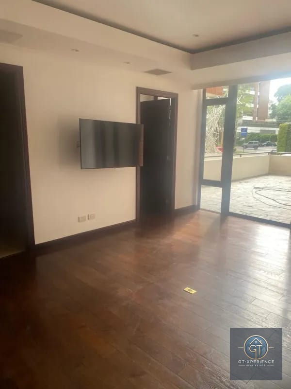Espectacular apartamento en zona 14, nivel completo — Apartamento en Venta en Zona 14, Guatemala, Ciudad — foto 8 de 14