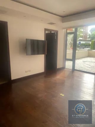 Espectacular apartamento en zona 14, nivel completo — Apartamento en Venta en Zona 14, Guatemala, Ciudad — miniatura 8 de 14